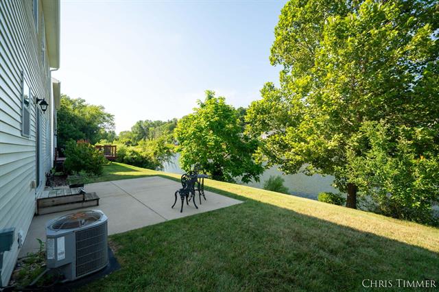 Builiding view thirty nine for 597 Trumpeter Bay, Benton Harbor, MI. 49022