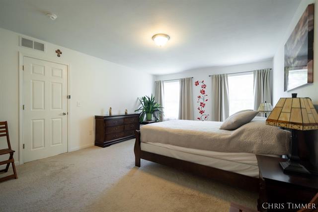 Builiding view thirty one for 597 Trumpeter Bay, Benton Harbor, MI. 49022