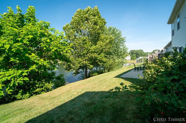 Builiding view thirty six for 597 Trumpeter Bay, Benton Harbor, MI. 49022