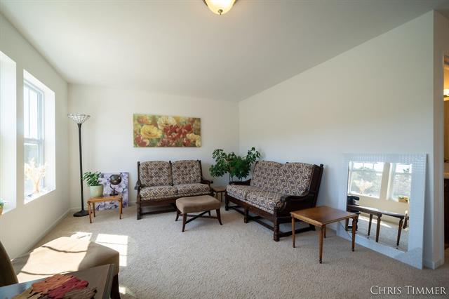 Builiding view twenty four for 597 Trumpeter Bay, Benton Harbor, MI. 49022