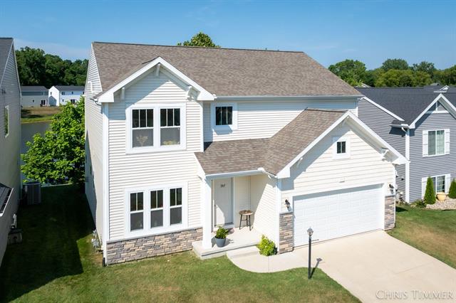 Builiding view two for 597 Trumpeter Bay, Benton Harbor, MI. 49022