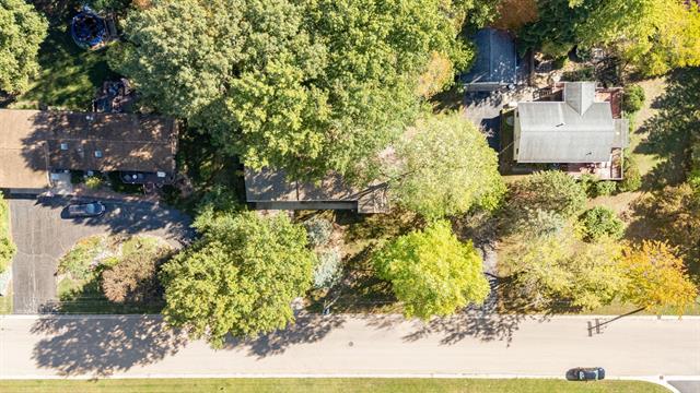 Builiding view fifteen for 608 Kentucky, South Haven, MI. 49090