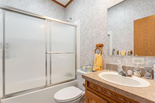 Builiding view fifty five for 608 Kentucky, South Haven, MI. 49090