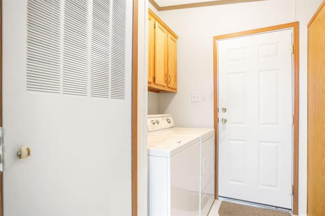 Builiding view fifty six for 608 Kentucky, South Haven, MI. 49090