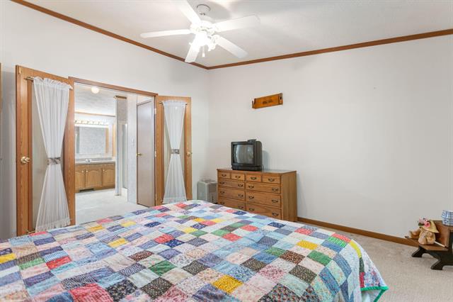 Builiding view forty four for 608 Kentucky, South Haven, MI. 49090