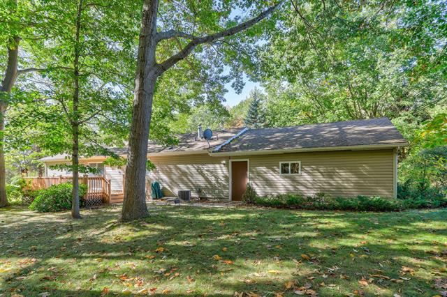 Builiding view nine for 608 Kentucky, South Haven, MI. 49090