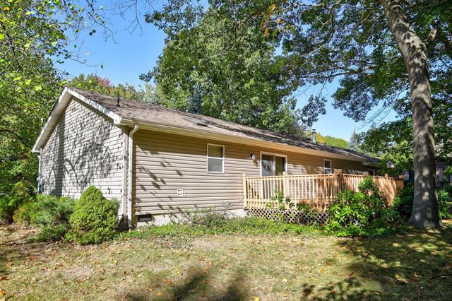 Builiding view six for 608 Kentucky, South Haven, MI. 49090