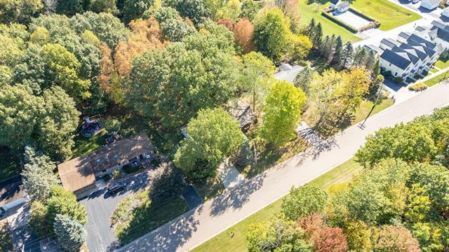 Builiding view sixteen for 608 Kentucky, South Haven, MI. 49090