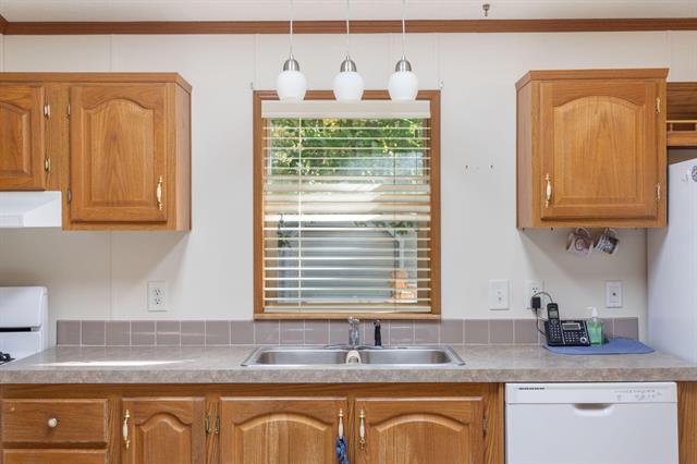 Builiding view thirty five for 608 Kentucky, South Haven, MI. 49090