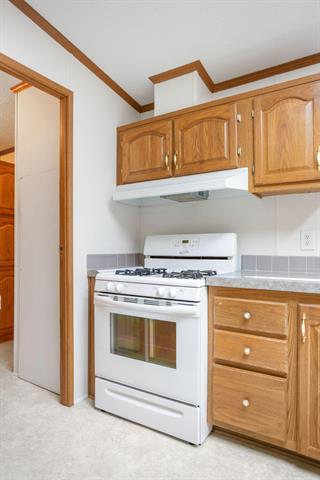 Builiding view thirty seven for 608 Kentucky, South Haven, MI. 49090