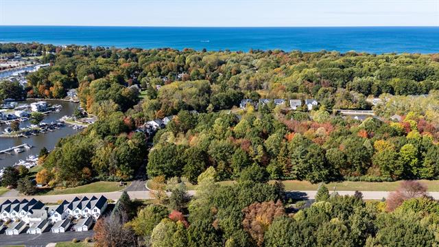 Builiding view twenty for 608 Kentucky, South Haven, MI. 49090