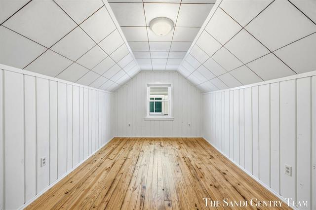 Builiding view nineteen for 803 Griffin St, Grand Haven, MI. 49417