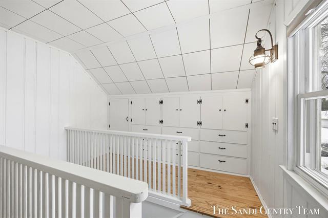 Builiding view seventeen for 803 Griffin St, Grand Haven, MI. 49417