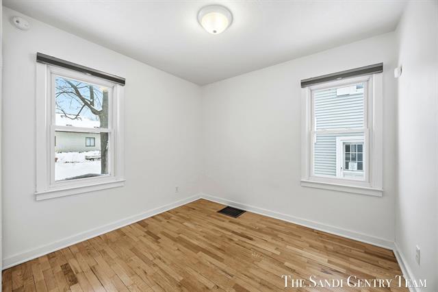 Builiding view ten for 803 Griffin St, Grand Haven, MI. 49417