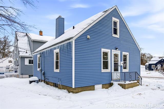 Builiding view twenty four for 803 Griffin St, Grand Haven, MI. 49417