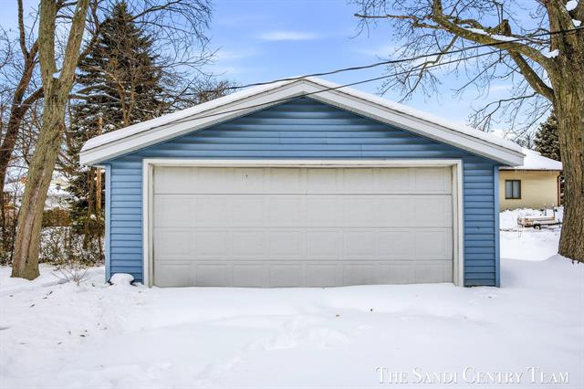 Builiding view twenty six for 803 Griffin St, Grand Haven, MI. 49417