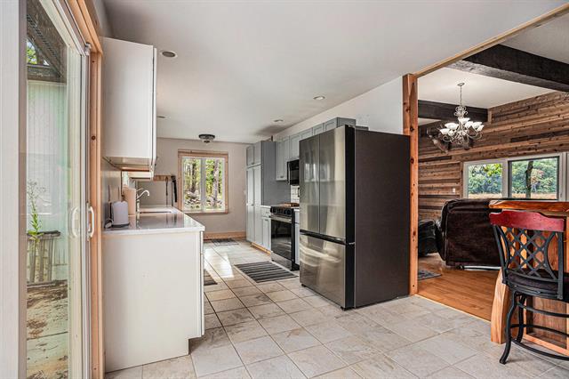 Builiding view five for 22485 Clear Lake, Battle Creek, MI. 49014