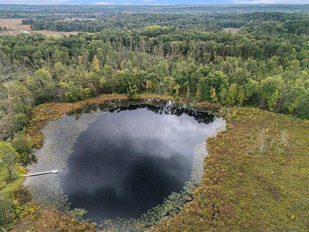 Builiding view forty for 22485 Clear Lake, Battle Creek, MI. 49014