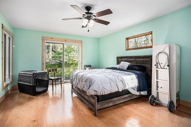 Builiding view seven for 22485 Clear Lake, Battle Creek, MI. 49014