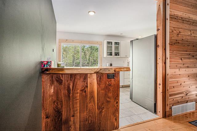 Builiding view six for 22485 Clear Lake, Battle Creek, MI. 49014