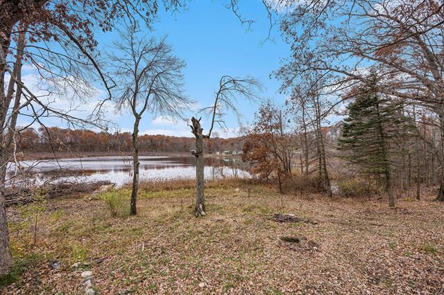 Builiding view thirty seven for 22485 Clear Lake, Battle Creek, MI. 49014