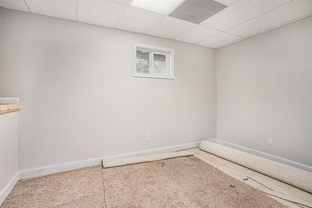 Builiding view twelve for 22485 Clear Lake, Battle Creek, MI. 49014