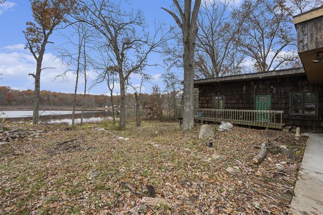 Builiding view twenty four for 22485 Clear Lake, Battle Creek, MI. 49014