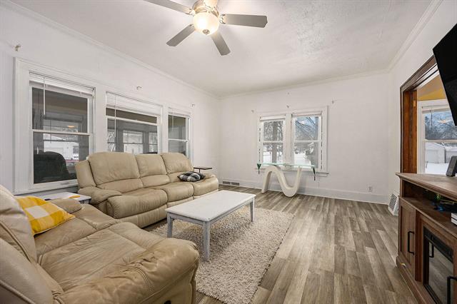 Builiding view five for 926 Washburn, Kalamazoo, MI. 49048