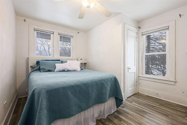 Builiding view nine for 926 Washburn, Kalamazoo, MI. 49048