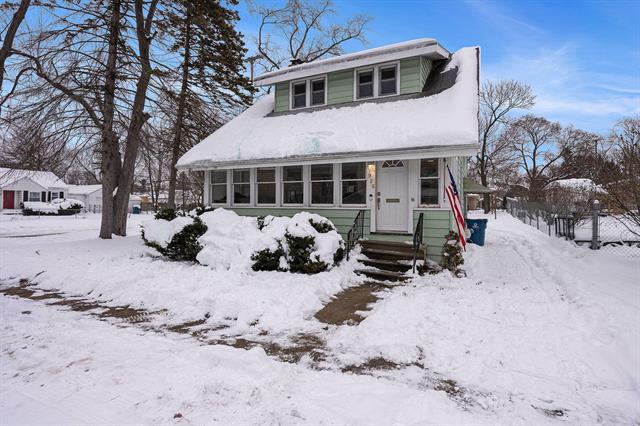 Builiding view one for 926 Washburn, Kalamazoo, MI. 49048