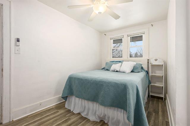 Builiding view ten for 926 Washburn, Kalamazoo, MI. 49048