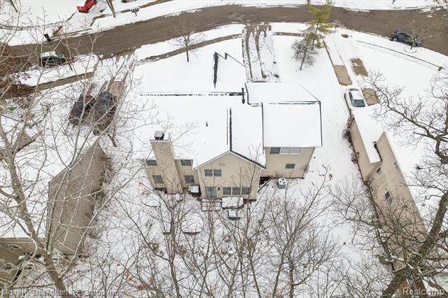 Builiding view fifty seven for 1089 Gallop, South Lyon, MI. 48178