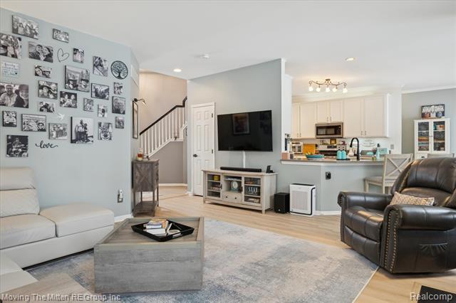 Builiding view seven for 1089 Gallop, South Lyon, MI. 48178