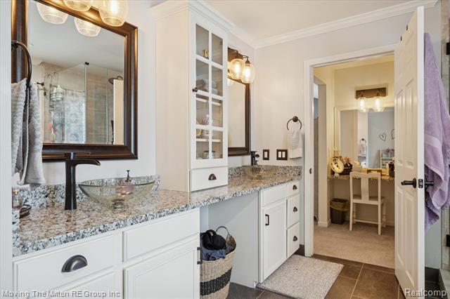 Builiding view thirty for 1089 Gallop, South Lyon, MI. 48178