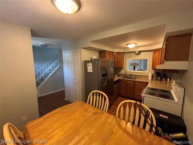 Builiding view thirteen for 16974 Kingsbrooke Dr, Clinton Township, MI. 48038