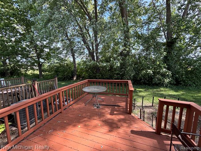 Builiding view twenty five for 16974 Kingsbrooke Dr, Clinton Township, MI. 48038
