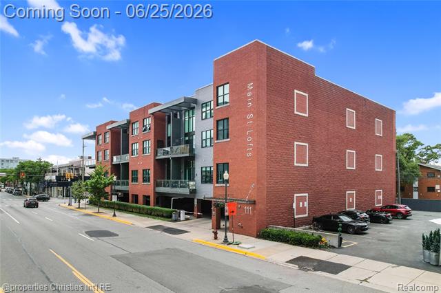 Builiding view seventy for 111 Main Street, Royal Oak, MI. 48067