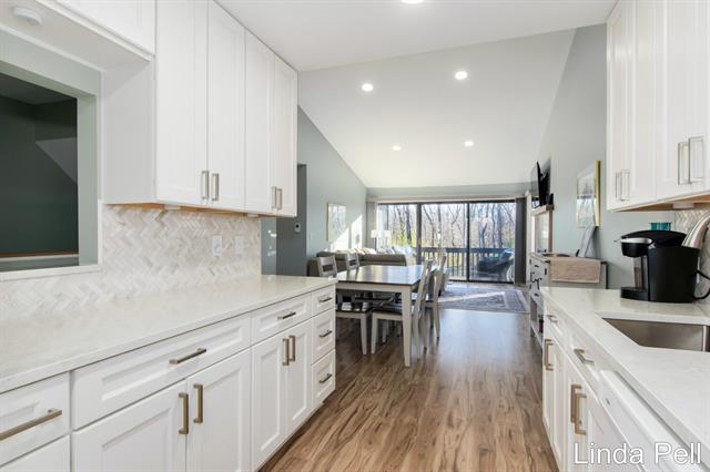 Builiding view four for 3444 Eagle Ridge, Grand Rapids, MI. 49525