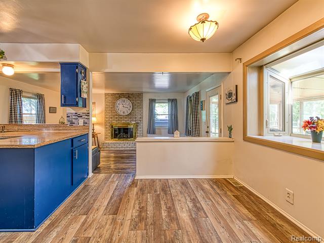 Builiding view eleven for 305 Cranbrook Blvd, Monroe, MI. 48162