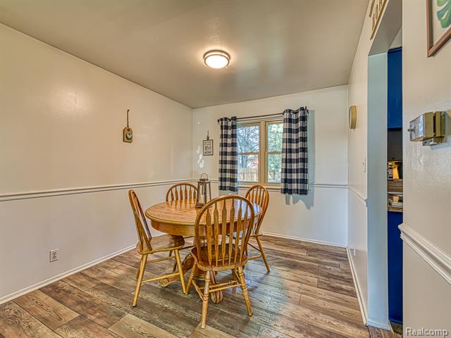 Builiding view thirteen for 305 Cranbrook Blvd, Monroe, MI. 48162