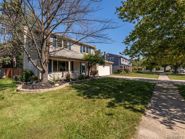 Builiding view thirty seven for 305 Cranbrook Blvd, Monroe, MI. 48162