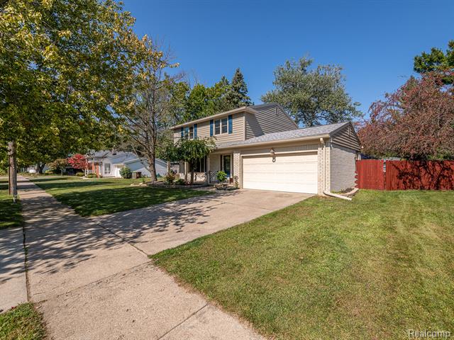 Builiding view thirty six for 305 Cranbrook Blvd, Monroe, MI. 48162