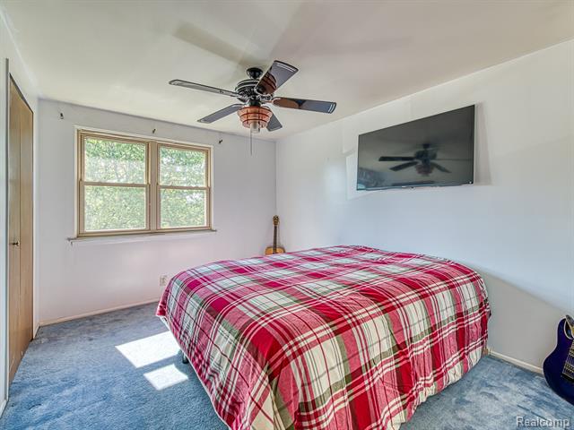 Builiding view twenty eight for 305 Cranbrook Blvd, Monroe, MI. 48162