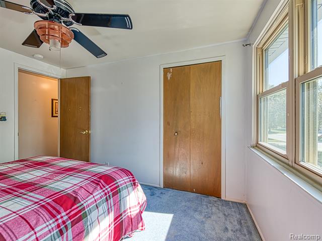 Builiding view twenty nine for 305 Cranbrook Blvd, Monroe, MI. 48162