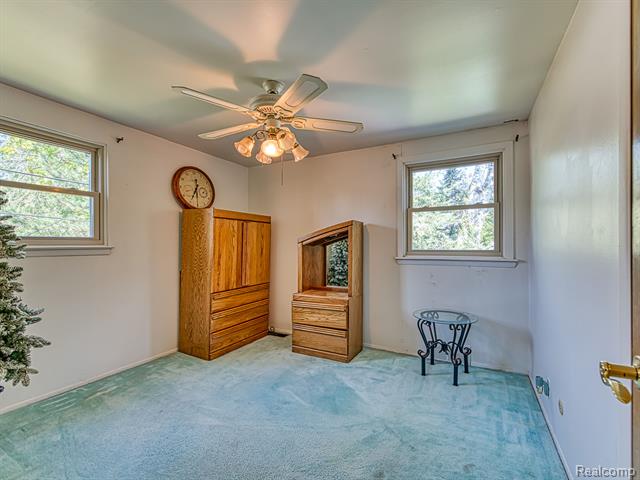 Builiding view twenty one for 305 Cranbrook Blvd, Monroe, MI. 48162