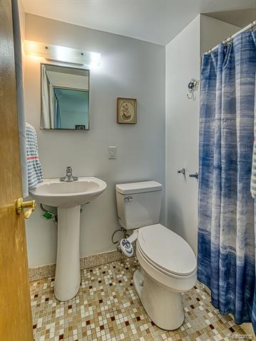 Builiding view twenty six for 305 Cranbrook Blvd, Monroe, MI. 48162