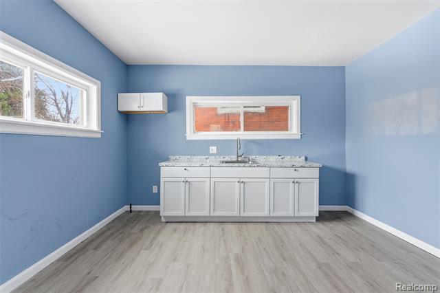 Builiding view four for 5462 Parker, Detroit, MI. 48213