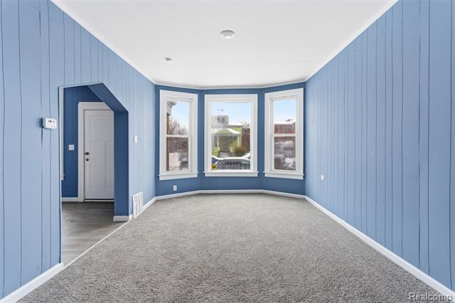 Builiding view two for 5462 Parker, Detroit, MI. 48213