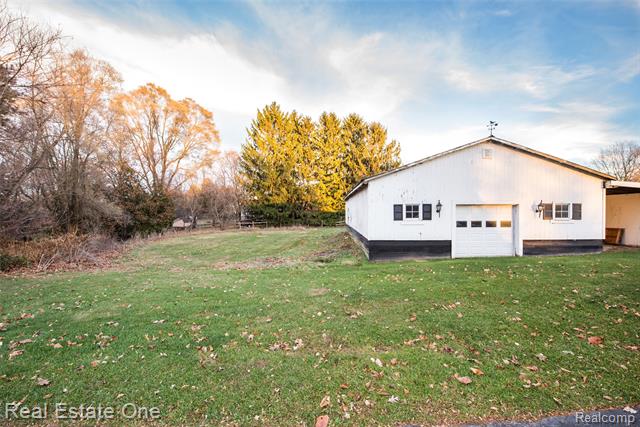 Builiding view fifty three for 4141 Van Amberg Fl 1, Brighton, MI. 48114