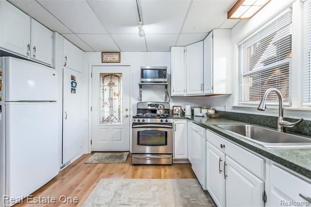 Builiding view fourteen for 4141 Van Amberg Fl 1, Brighton, MI. 48114